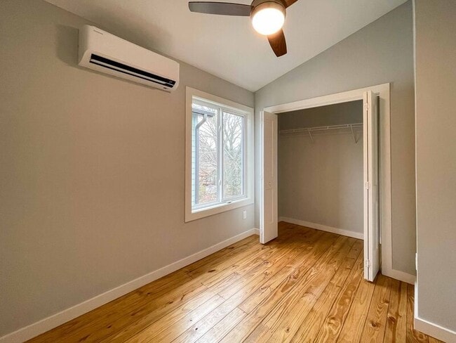 Building Photo - 57 W Cascade St