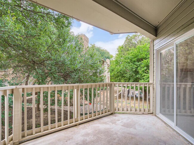 Building Photo - 2450 Wickersham Ln