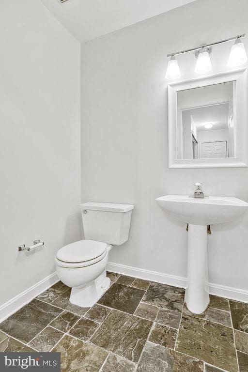 Building Photo - 7413 Salford Ct