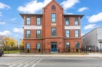 Building Photo - 70 Roseville Ave