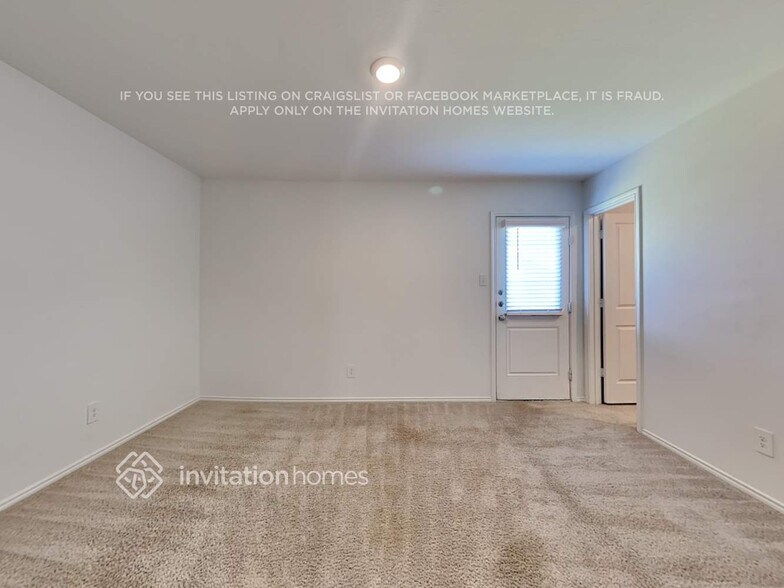 Building Photo - 3205 Crestone Dr