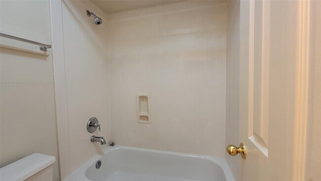Building Photo - 4822 Bonny Loch Ln