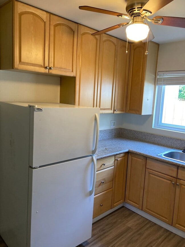 Building Photo - Studio in Pacific Beach Apartment Community