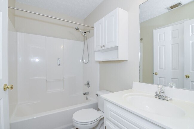 Building Photo - End Unit Townhome Evans