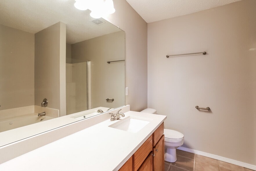 Building Photo - 3405 Star Ranch Ct