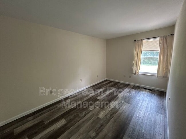 Building Photo - 4352 Sunray Rd