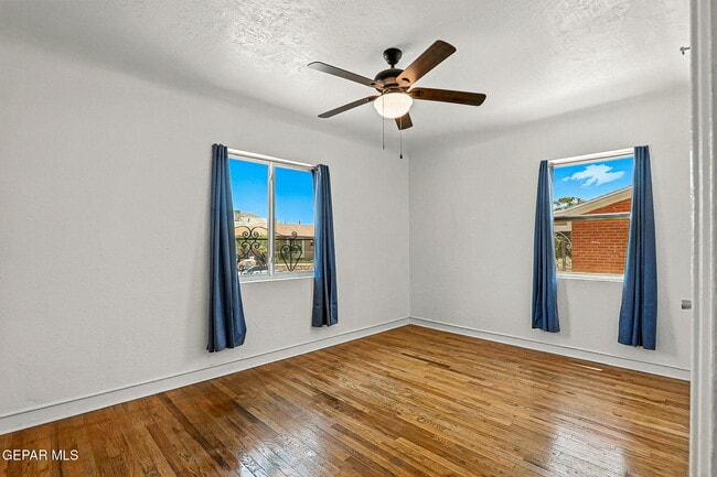 Building Photo - 1313 Ange St
