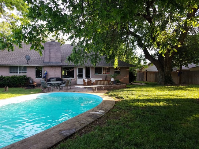 Building Photo - Terrace