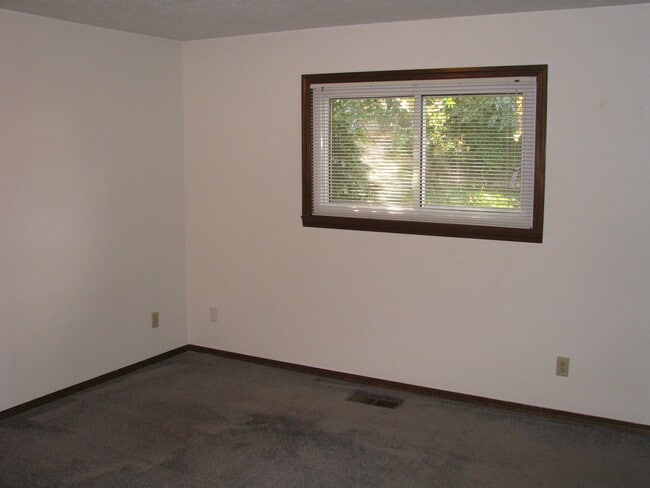 Building Photo - Three Bedroom with Wood Stove
