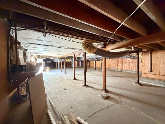 Building Photo - 3 Bedrooms, 2 Bathrooms Saint Helena Charm with Modern Conveniences