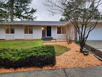 Building Photo - 14219 NE 64th Ct