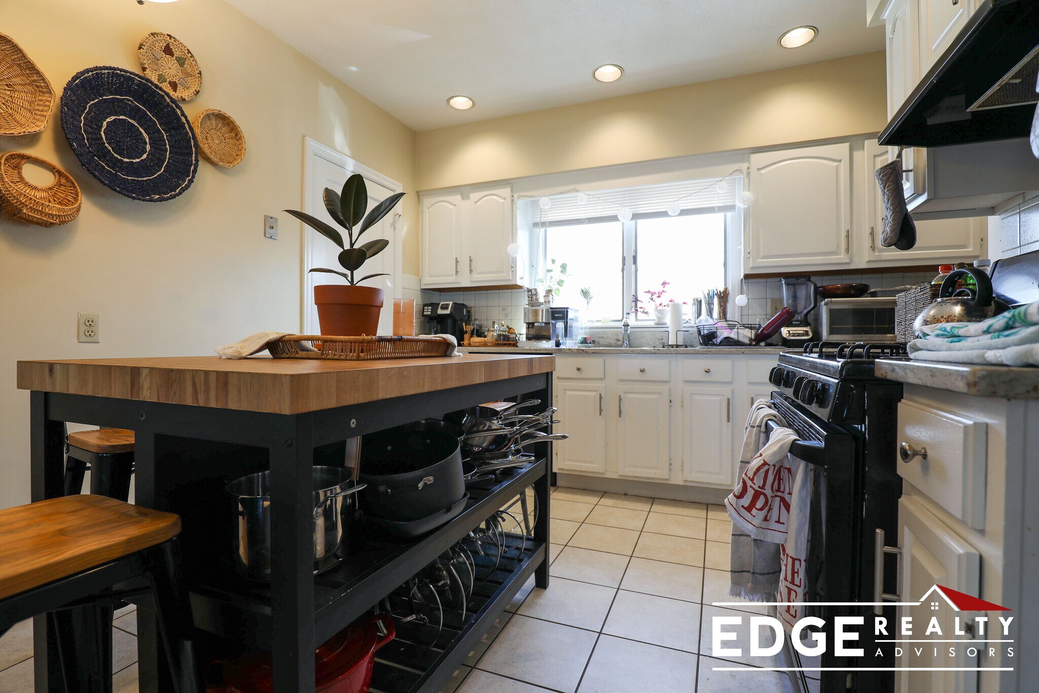 Building Photo - 9 Glenley Ter