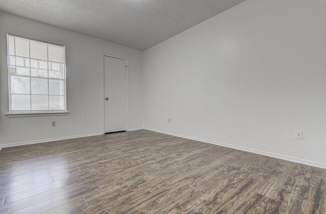 Building Photo - 8108 West Gate Blvd