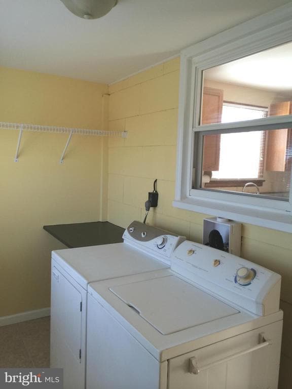 Building Photo - 3456 Fall Hill Ave