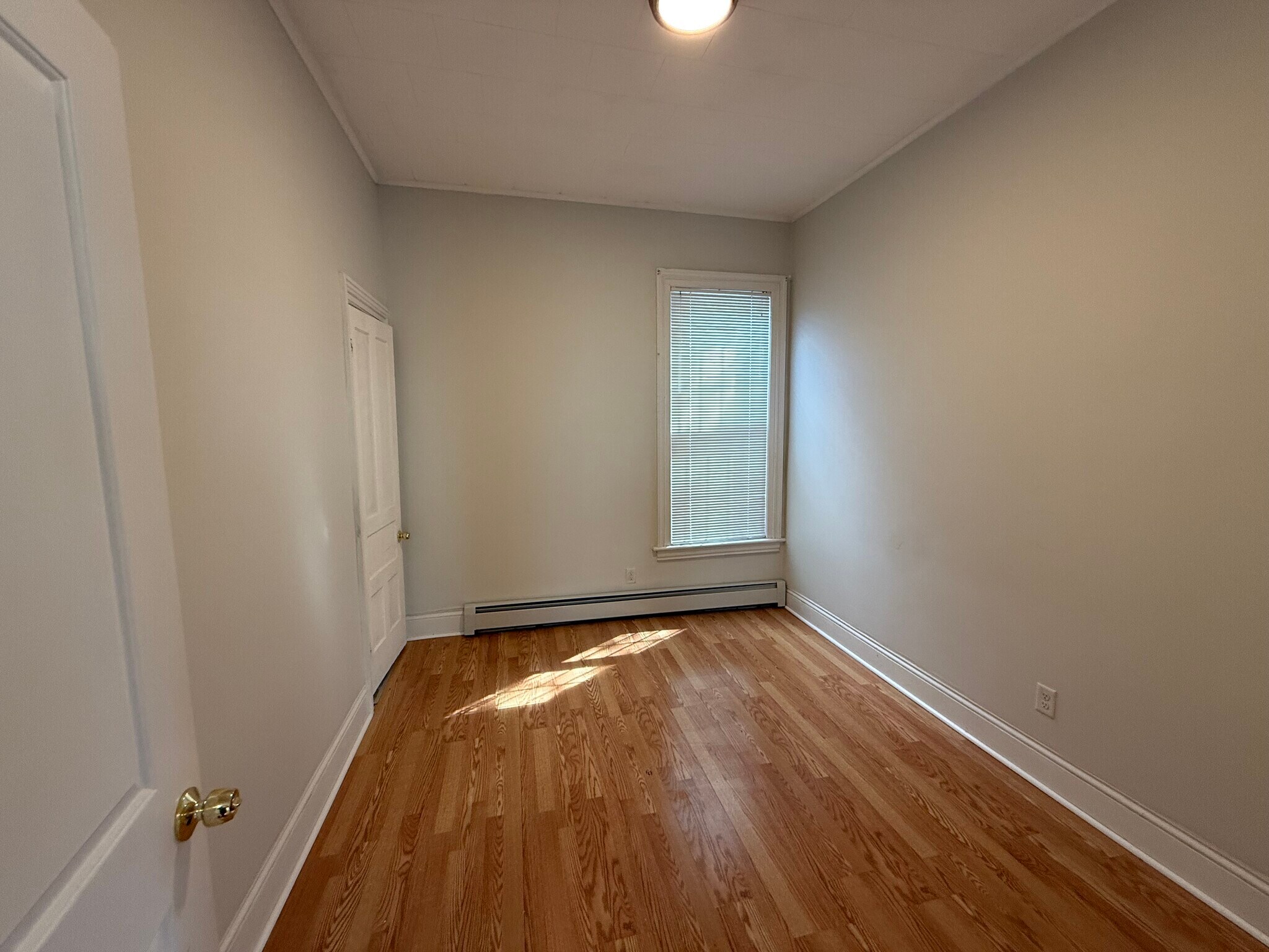 second bedroom - 22 Tracy Ave