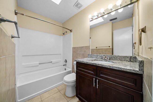 Building Photo - 7750 Betty Louise Dr
