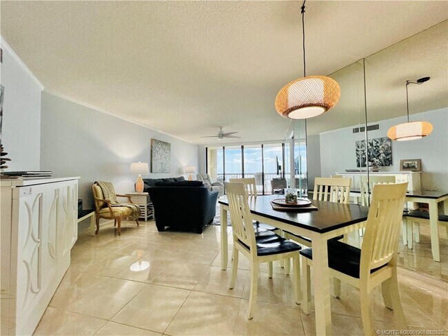 Building Photo - 9500 S Ocean Dr