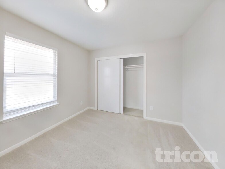 Building Photo - 19042 S Whimsey Dr