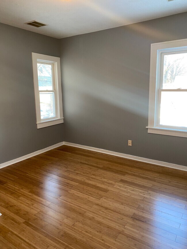 Building Photo - 721 Clancy Ave NE