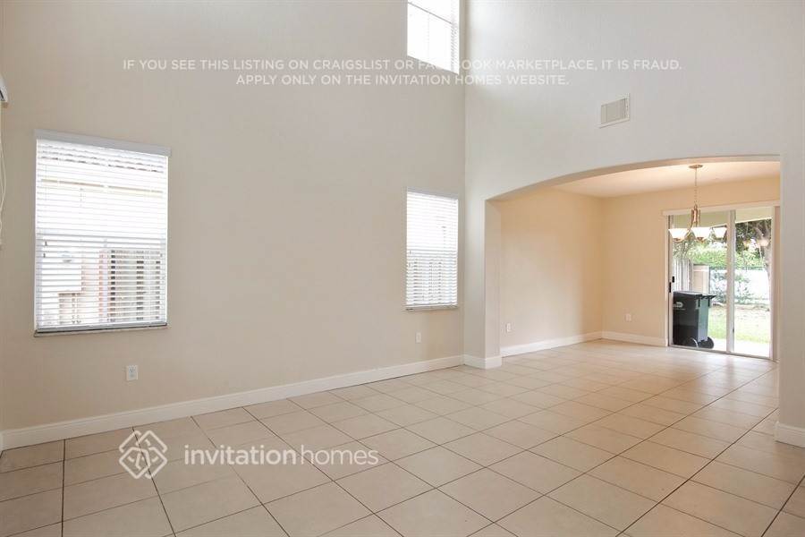 Building Photo - 12433 SW 122nd Ct
