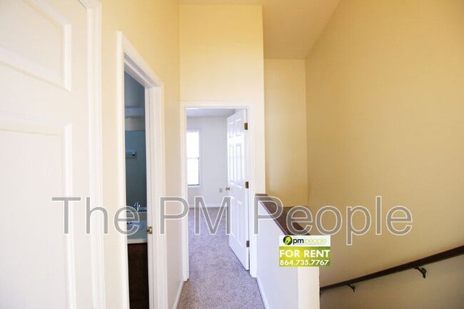 Building Photo - 13 Pointer Ln