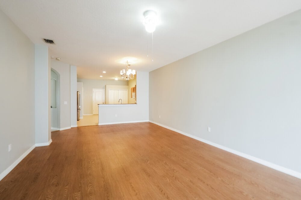 Building Photo - 31248 Shaker Cir