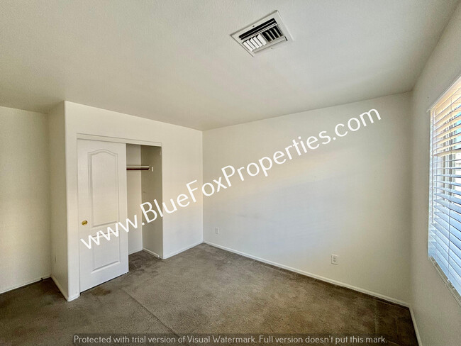 Building Photo - 2089 W Cholla Vista Dr