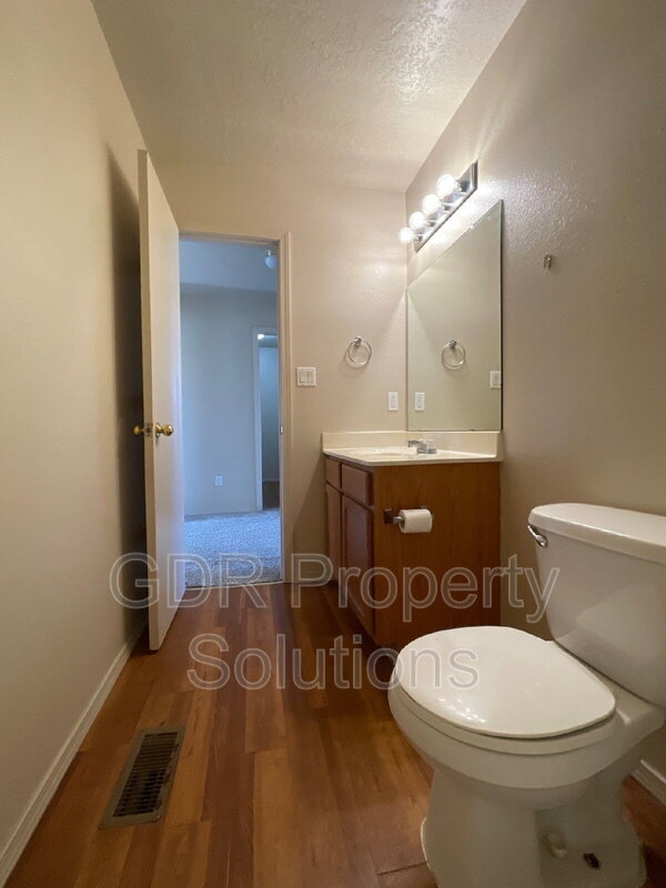 Building Photo - 716 Mesa Del Rio St NW