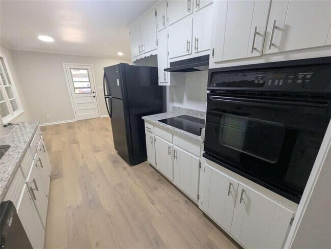 Building Photo - 4020 Kelden Ct SW