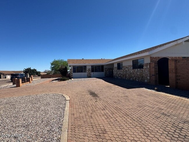 Building Photo - 4664 Citadel Dr