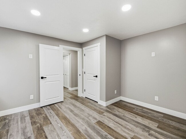 Building Photo - RES_O VAN DER WATT_14512