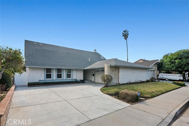 Building Photo - 23850 Vía Jacara