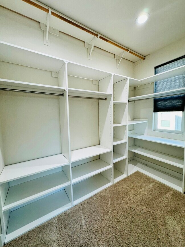 Building Photo - 4285 Trolan Ln