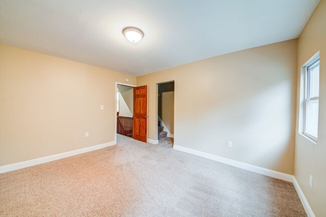 Building Photo - Stunning 3 bedroom home in Bon Air availab...