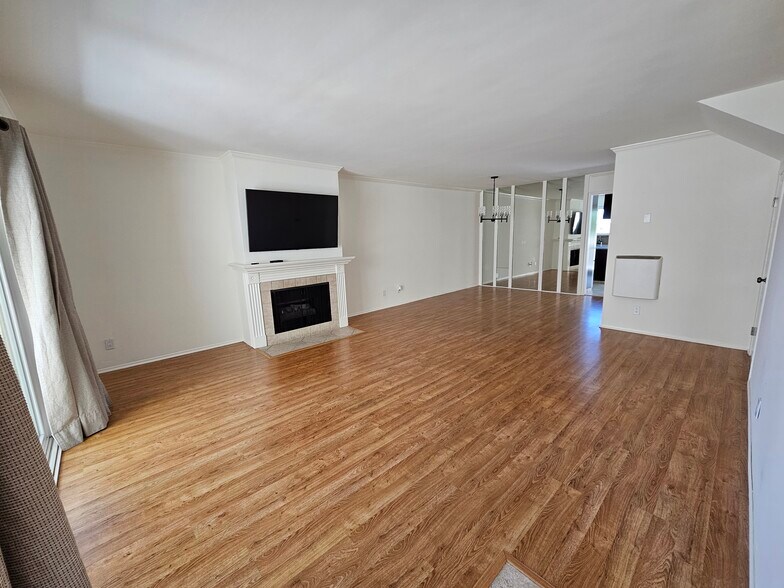 Building Photo - 1200 Opal St