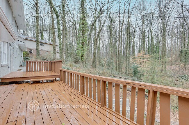 Building Photo - 3370 Creekway Dr