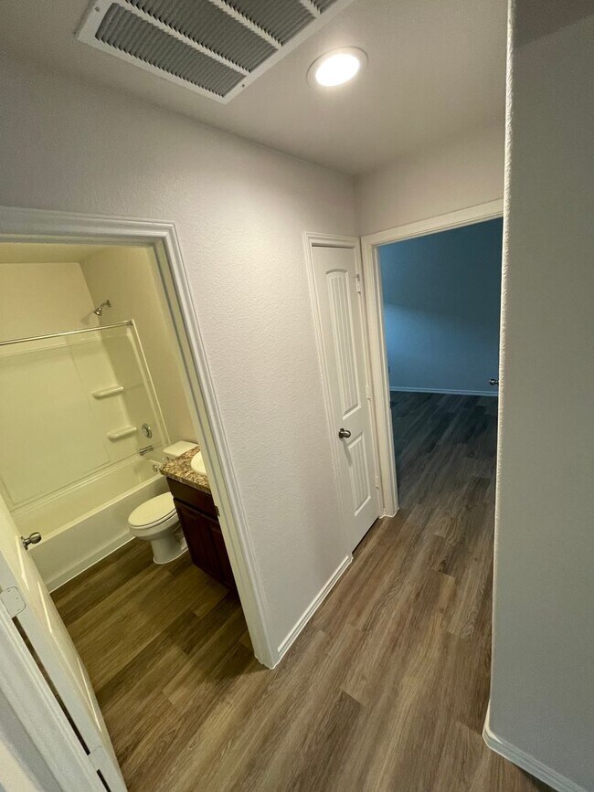 Building Photo - Pre-Leasing Now | Beautiful 3-Bedroom, 2-Bath Home in Magnolia – Available Soon