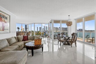 Building Photo - 3370 Hidden Bay Dr