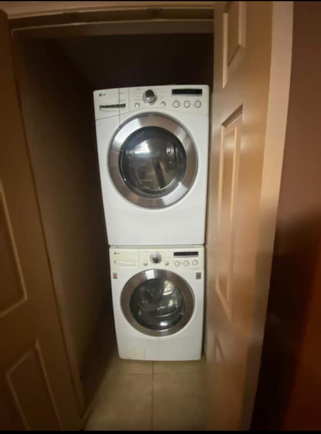 Building Photo - 682 Alto Bonito St