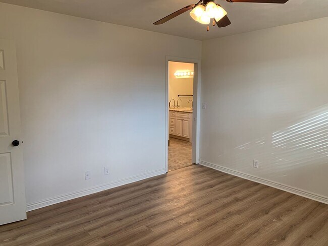 Building Photo - 1026 N 1100 W