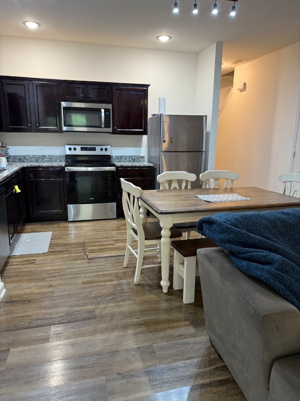 Building Photo - 11912 Fuller St