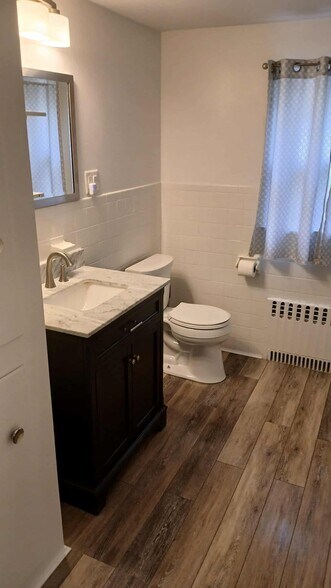 Building Photo - 17 Ontario Ave