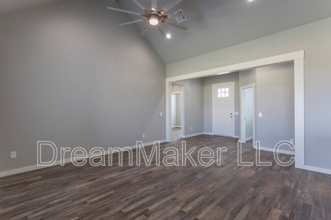 Building Photo - 3141 SE 35th St