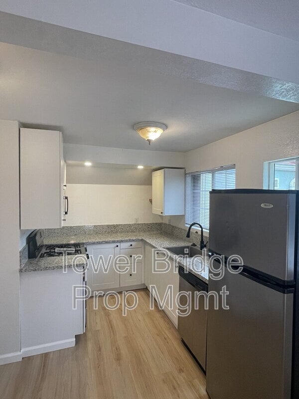 Building Photo - 1313 Lochbrae Rd