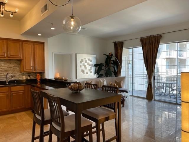 Building Photo - 3225 Turtle Creek Blvd