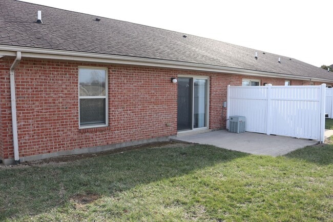 Building Photo - 2271 Shamrock Ln