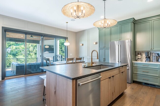 Building Photo - 856 BELLE Rdg Lp