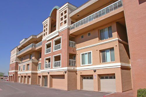 Building Photo - 420 W 1st St