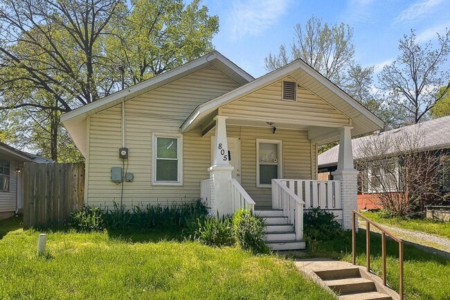 Building Photo - Charming 3 Bedroom Home Near Columbia College