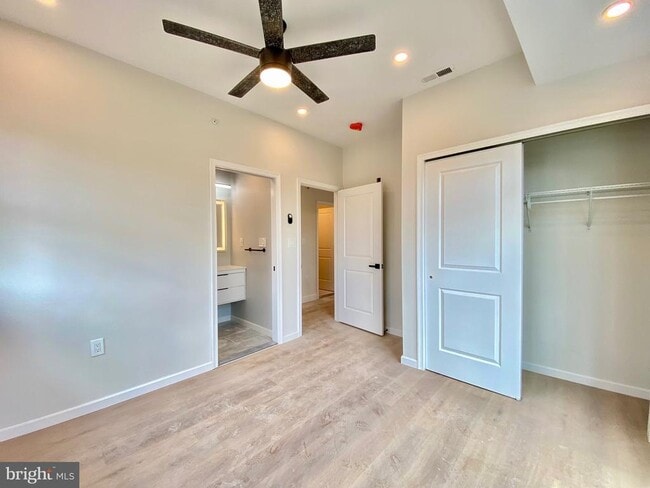 Building Photo - 6100 Ridge Ave